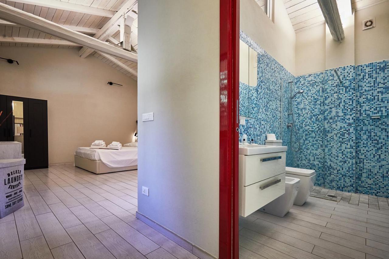 Carlotta Fiera Suite โบโลญญา ภายนอก รูปภาพ