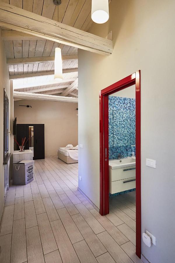 Carlotta Fiera Suite โบโลญญา ภายนอก รูปภาพ