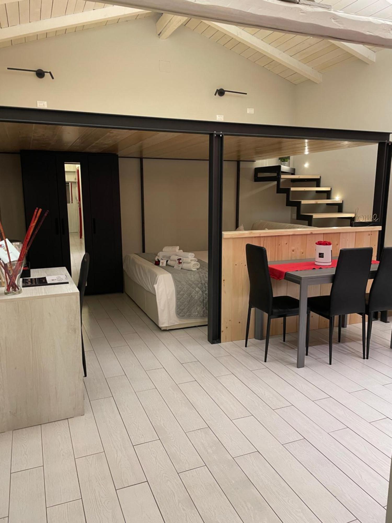 Carlotta Fiera Suite โบโลญญา ภายนอก รูปภาพ