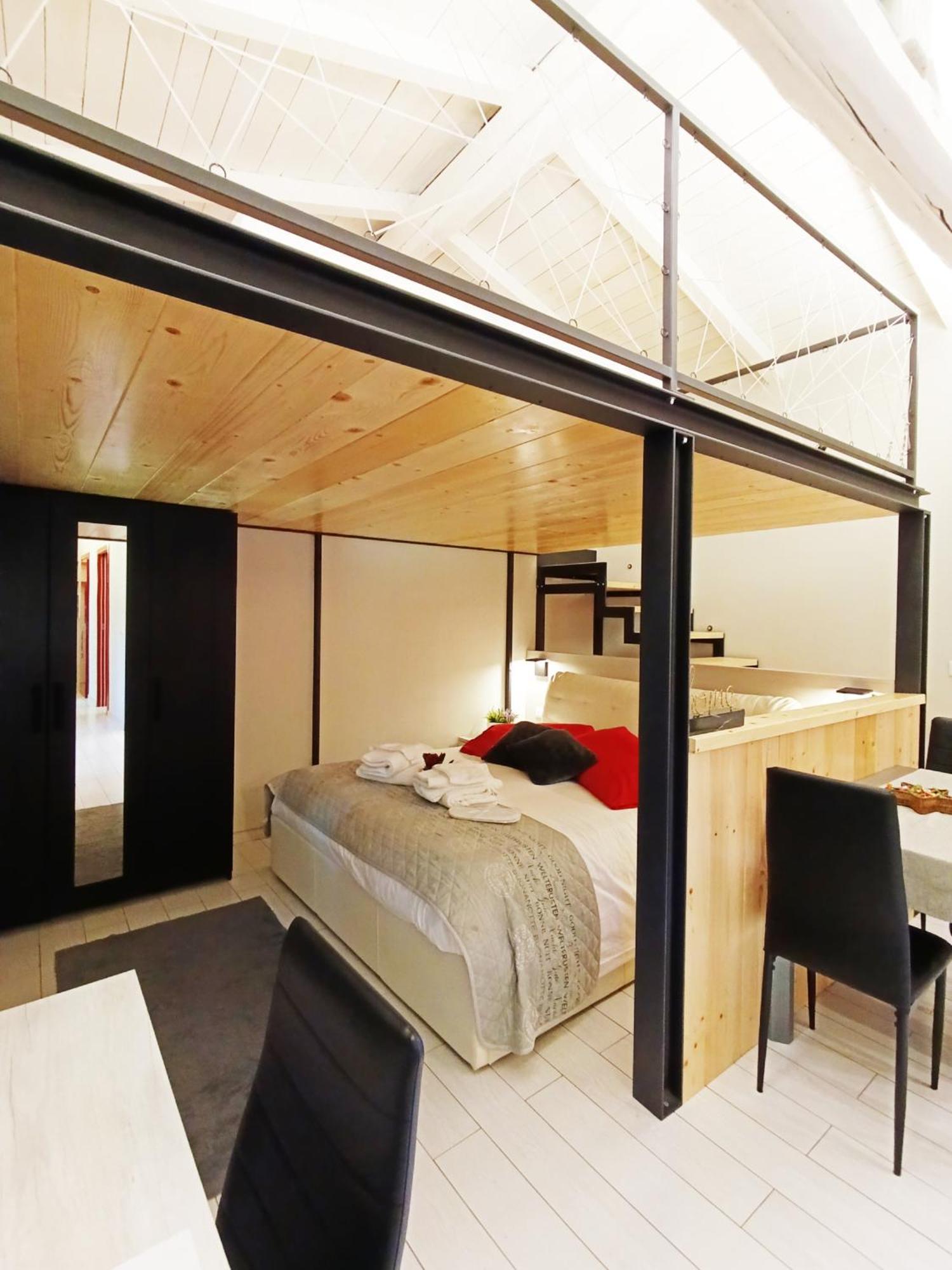 Carlotta Fiera Suite โบโลญญา ภายนอก รูปภาพ